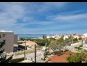 Apartmanok Dome - 150m from sea: A22(2), A32(2), A33(2) Zadar - Riviera Zadar  - Apartman - A32(2): balkon