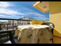 Apartmanok Dome - 150m from sea: A22(2), A32(2), A33(2) Zadar - Riviera Zadar  - Apartman - A33(2): balkon