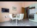 Apartmanok Suza - relaxing & beautiful: A1(2+2), A2(4+2) Zadar - Riviera Zadar  - Apartman - A2(4+2): konyha ebédlővel