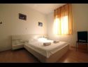 Apartmanok Eddie - great location & comfor: A1(4), A2(4), A3(4), A4(4) Zadar - Riviera Zadar  - Apartman - A1(4): hálószoba