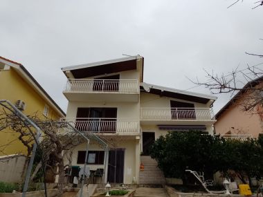 Apartmanok Luce - family apartment with terrace: A1(4+1) Sveti Petar - Riviera Biograd 