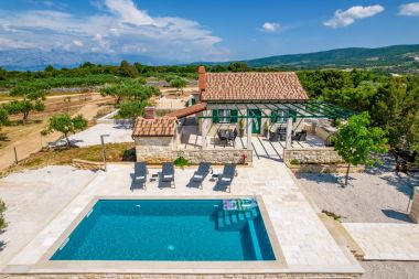 Házak a pihenésre Diana - pool and terrace: H(4+1) Pucisca - Brac sziget  - Horvátország 
