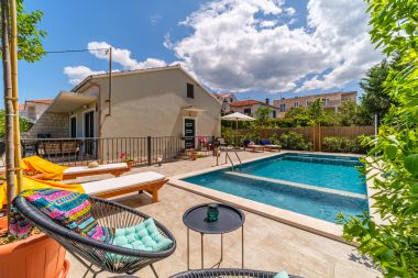 Házak a pihenésre Maria - private pool & parking: H(4+1) Supetar - Brac sziget  - Horvátország 