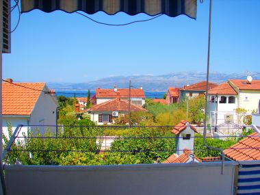 Apartmanok Slavica - Apartment with large terrace: A1(4) Supetar - Brac sziget 