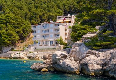 Apartmanok Draga - 10 m from sea: A1(4+2), A2(2+2) Brela - Riviera Makarska 