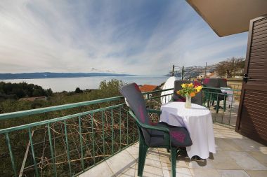 Apartmanok Panorama - terrace with sea view: A1(4) Brela - Riviera Makarska 