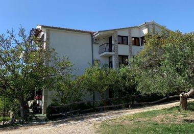 Apartmanok Antisa - with playground: A1 jug(4+1), A2 sjever(4) Tucepi - Riviera Makarska 