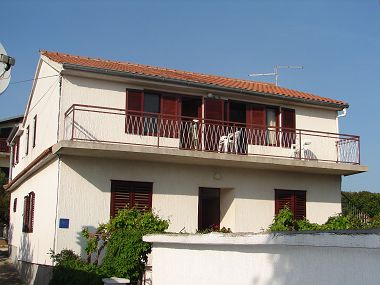 Apartmanok Dragan - Economy Apartments: A1 Veci (4+1), A2 Manji (4+1) Jezera - Murter sziget 