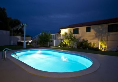 Házak a pihenésre Miho - with pool : H(12+4) Omis - Riviera Omis  - Horvátország 