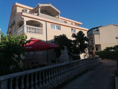 Apartmanok Budi - near sandy beach A1(4+2), A2(4+2), A3(4+1) Vodice - Riviera  Sibenik 