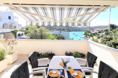 Apartmanok Garden - sea view: A1(4) Sevid - Riviera Trogir 