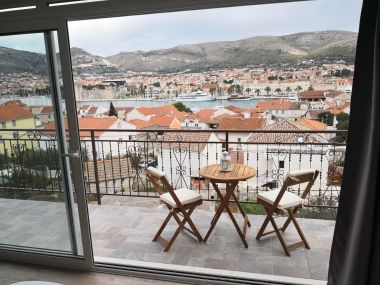 Apartmanok Tomi - with beautiful view: A1(4+1) Trogir - Riviera Trogir 