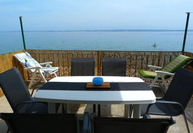 Házak a pihenésre Villa Jadran - 10 m from beach: H(6+2) Preko - Ugljan sziget  - Horvátország 