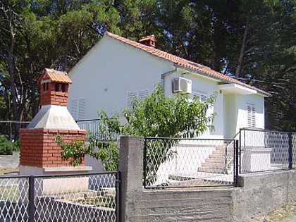 Házak a pihenésre VEKY - 50m from sea: Holiday House H(4+2) Susica - Ugljan sziget  - Horvátország 