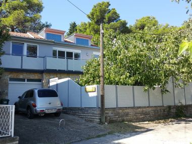 Apartmanok Robi - 100 meters to the beach A1(2+1), A2(4+1), A3(4) Donji Karin - Riviera Zadar 