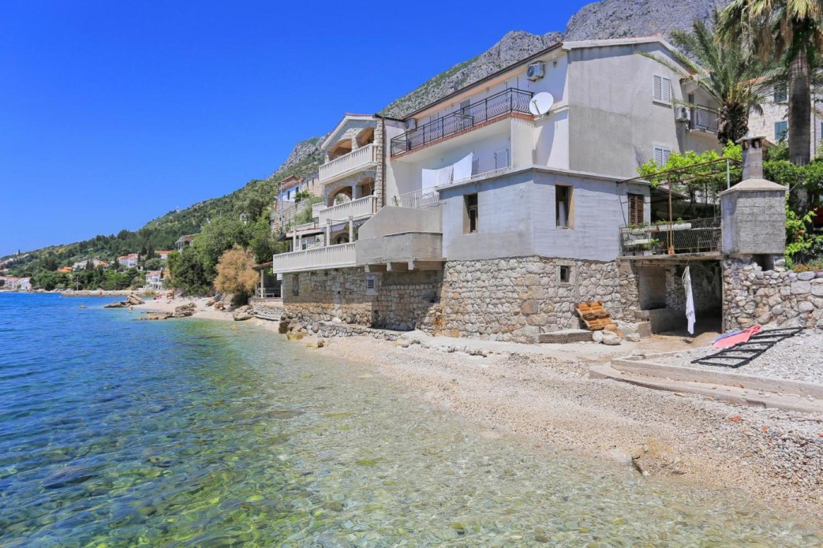 Apartmanok Gordan - apartments by the sea: A1(3+1), A2(3+1), A3(2) Brist - Riviera Makarska 