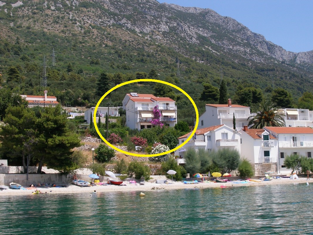Apartmanok Kate - 20m from the beach: A1(2+2), A2(2+2) Brist - Riviera Makarska 