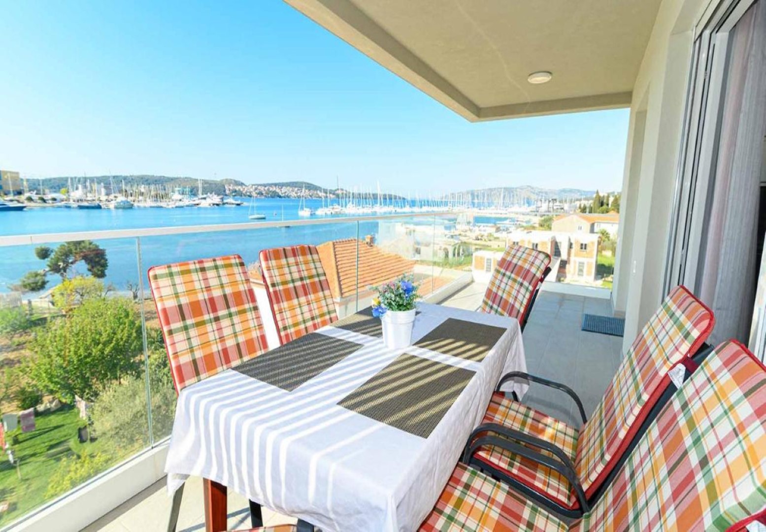Apartmanok Iva - great view: A1(4) Seget Donji - Riviera Trogir 